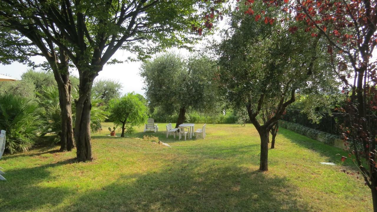 Il Gelso Di Barcuzzi Bed and Breakfast Lonato del Garda Exterior foto